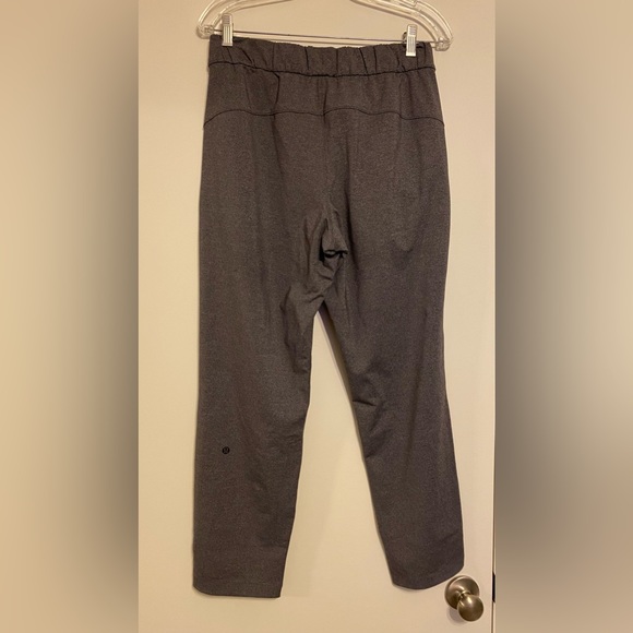 Lululemon on the fly 7/8 pant - Picture 6 of 9